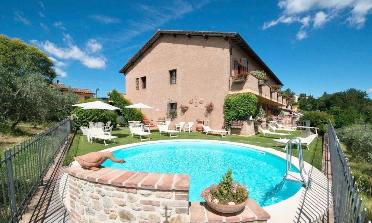 Casa Vacanze Con Piscina A San Gimignano Aparthotel Exteriör bild